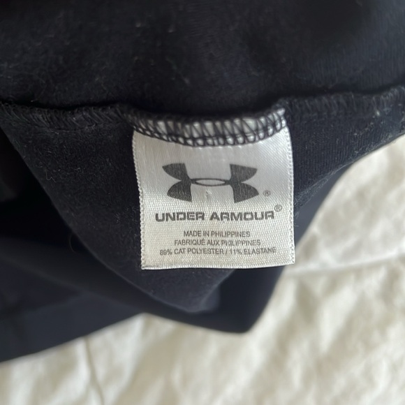 Under Armour Half Zip - Picture 2 of 3